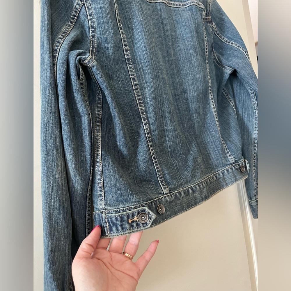 Liz Claiborne Faded Distressed Denim Jacket Women’s Size Medium - Picture 6 of 16